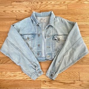 Love Tree Women's Size Small Light Blue Denim Cropped Jean Jacket